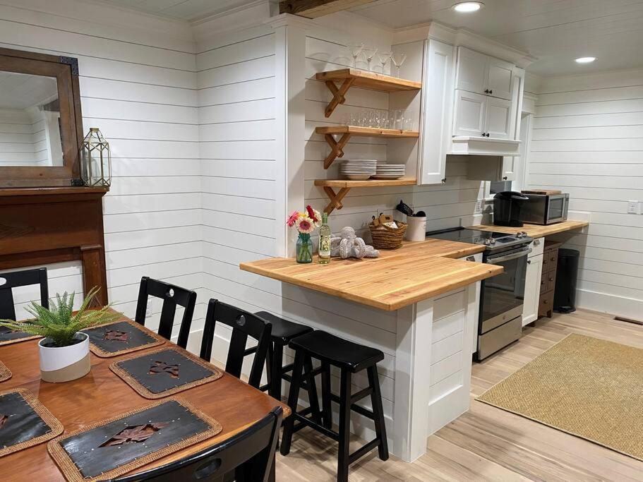 Walk To Bay Street And Historic Downtown Beaufort! Close To Parris Island Mcrd!! מראה חיצוני תמונה